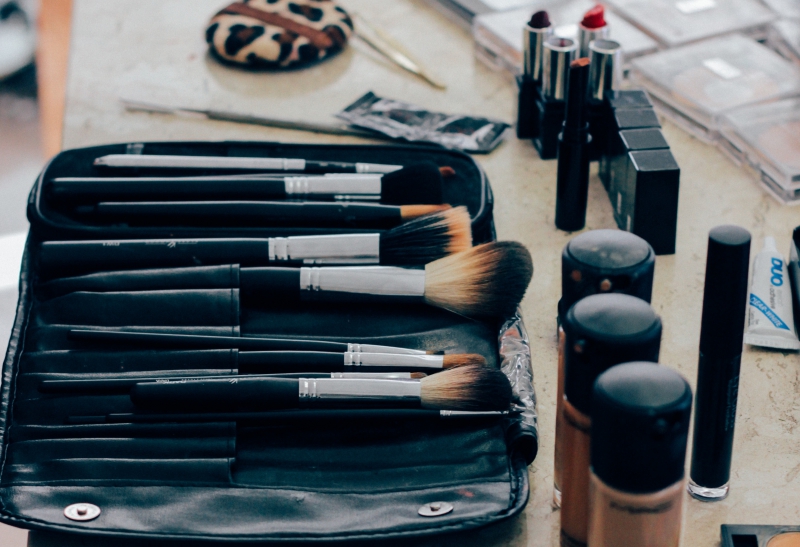 esthetique-GREOLIERES-min_make-up-1209798